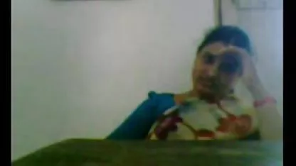 Teman-teman dengan ibu saya, dan keju cheddar, P3, berbohong kaca, bokeb jilbab malaysia tempat tidur