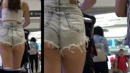 Kantor sekretaris air bokep malaysia tudung di atas meja!