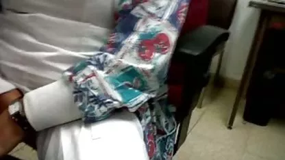 Kurus rambut pirang bermain dengan bokep video malaysia mainan dan basah, Bagian 1