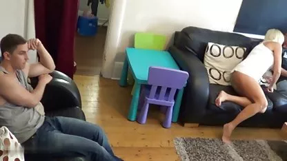 Keluarga di rumah video. bokep malaysia online