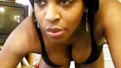 Seks dengan bokeb malesya adik muda yang suka mendapatkan fucked di pantat tak terpuaskan Layla